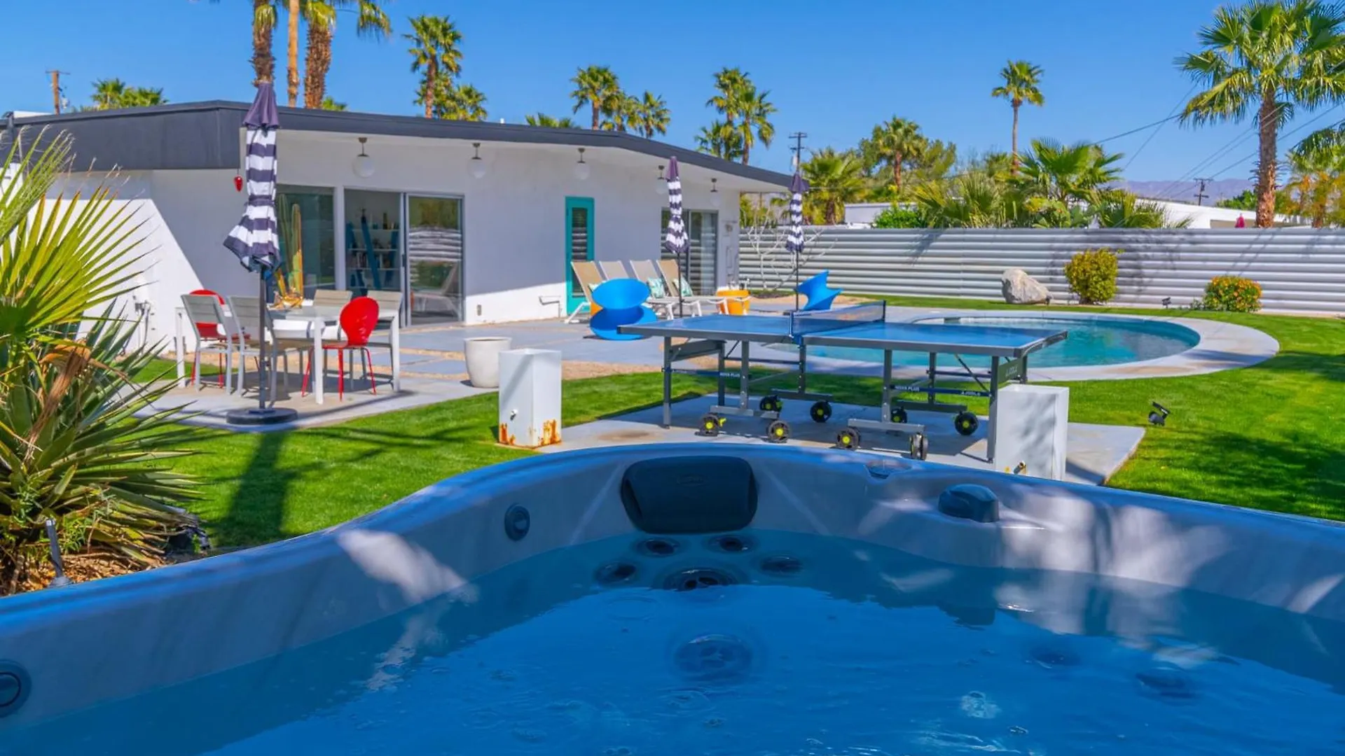 The Portrait House A Mid Century Hangout Palm Springs 0*,